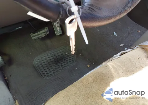 2000 Ford Super Duty F-250 Lariat/Xl/Xlt z USA, uszkodzony, nr VIN 1FTNW20F4YEE30441